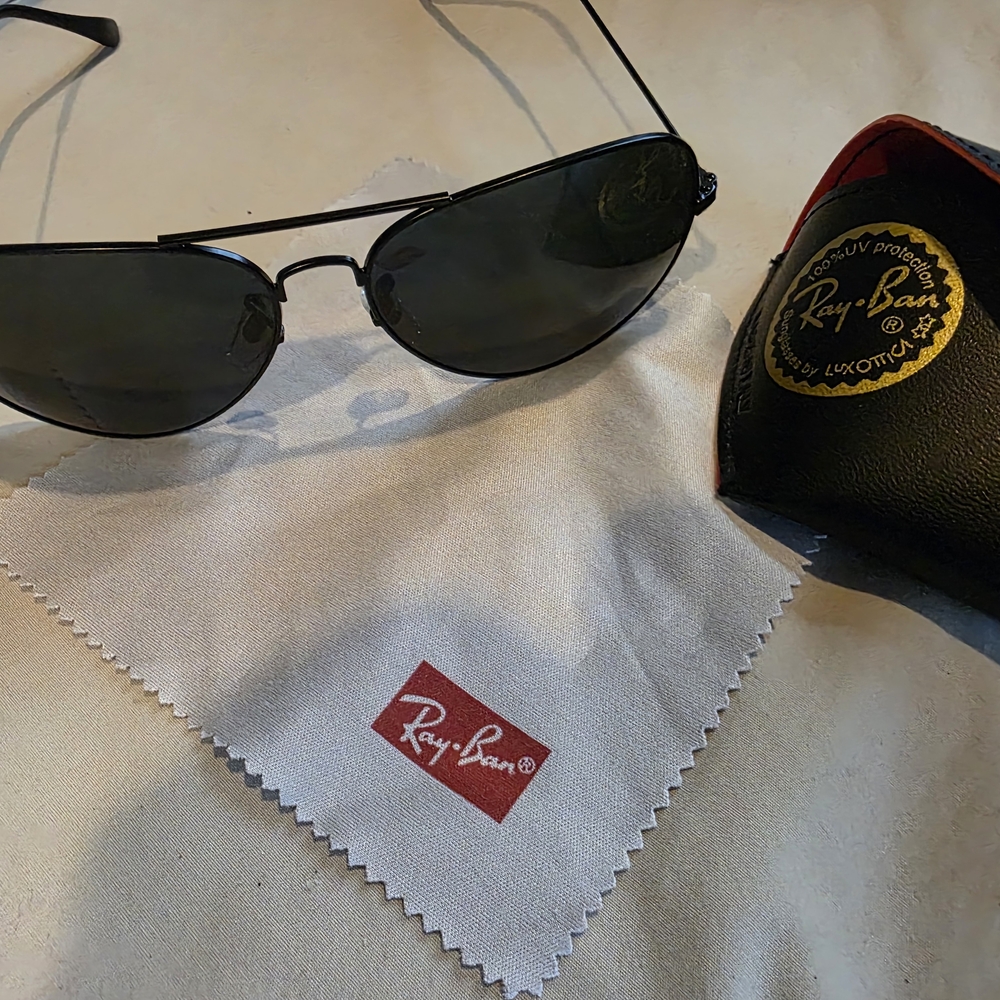 Ray-Ban Black Aviator Sunglasses